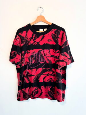 Nike Vintage 90's Tee.