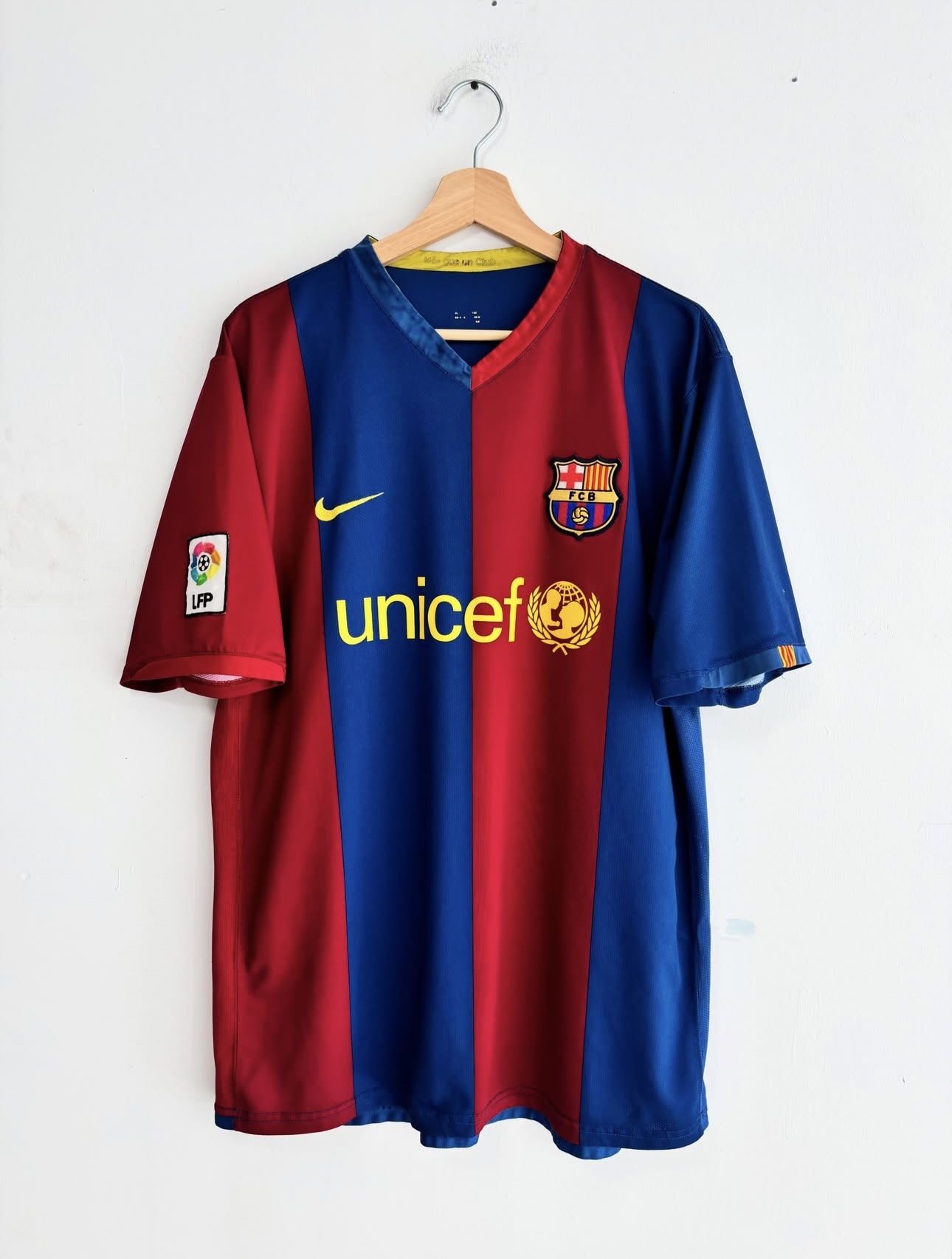 Nike FC Barcelona 2006-07 Vintage Soccer Jersey.