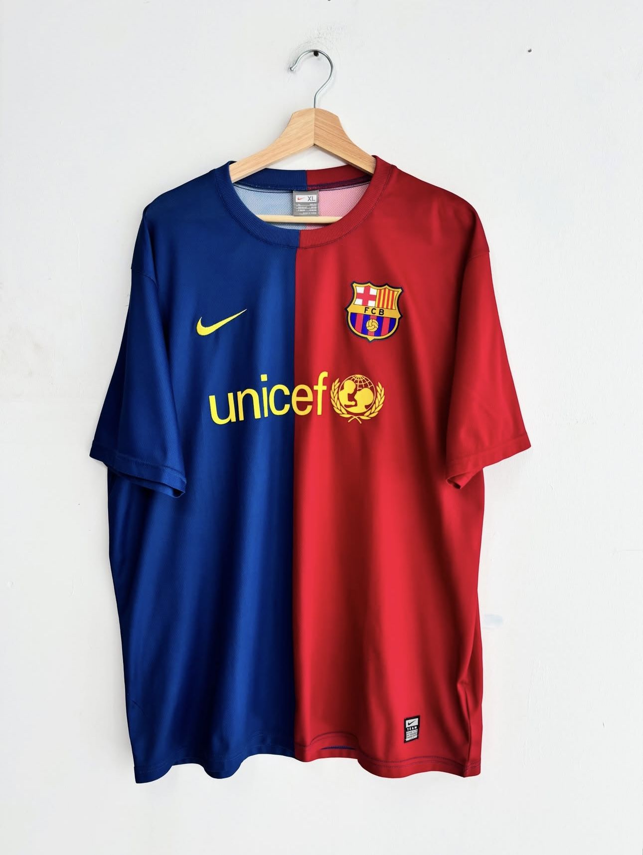 Nike FC Barcelona 2008-09 Vintage Soccer Jersey.