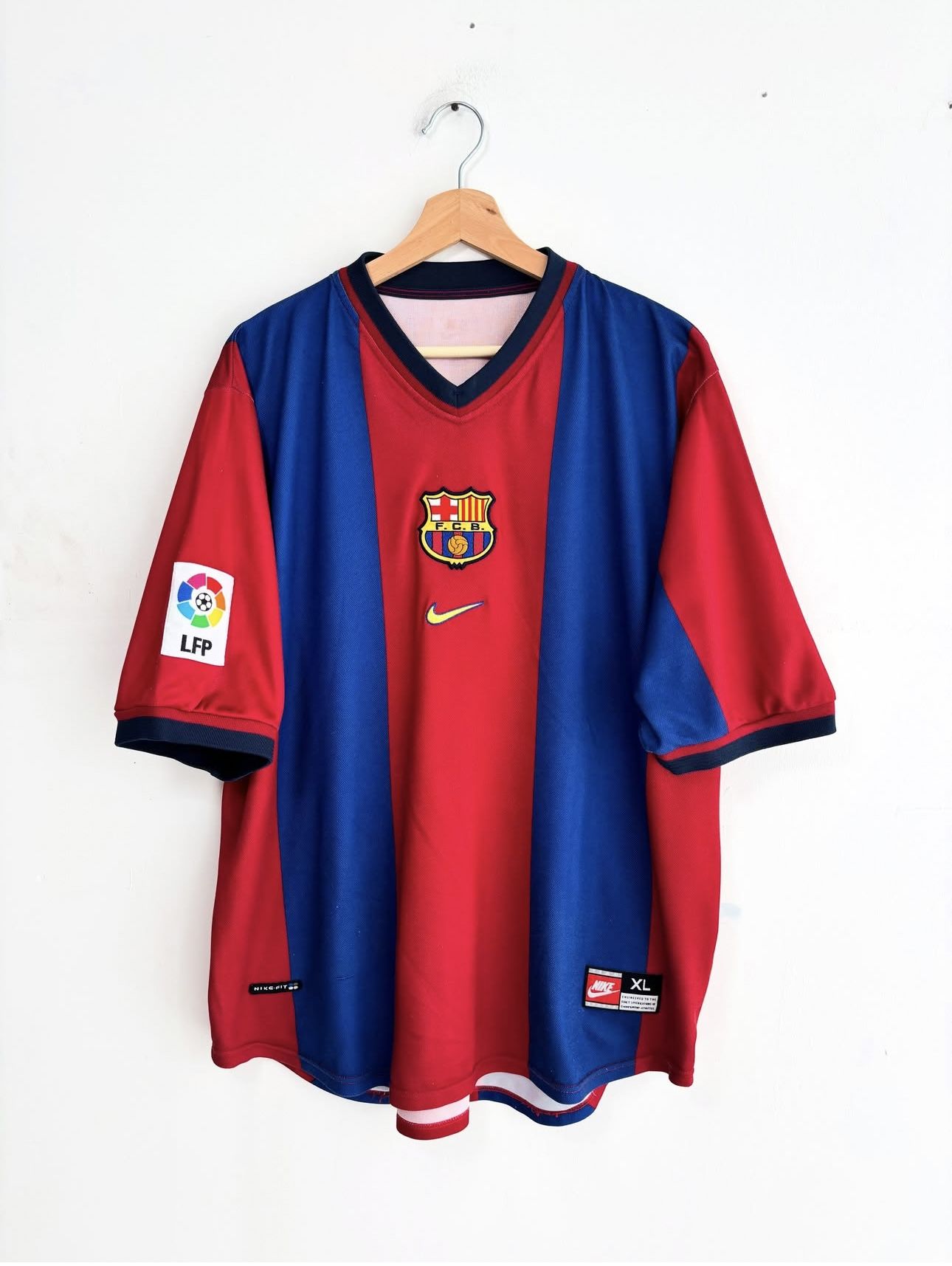 Nike FC Barcelona 2000-01 Vintage Soccer Jersey.